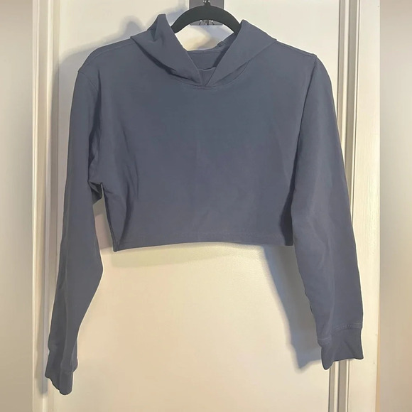 lululemon athletica Tops - Lululemon Cropped Hoodie Size Small (4 or 6)